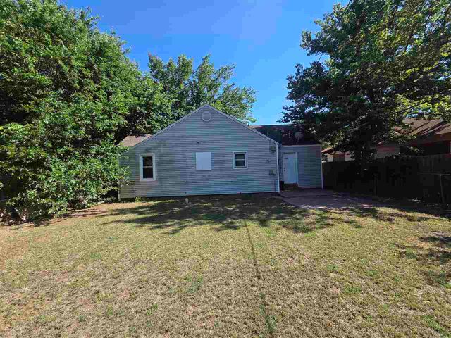 913 NW Dearborn, Lawton, OK 73507