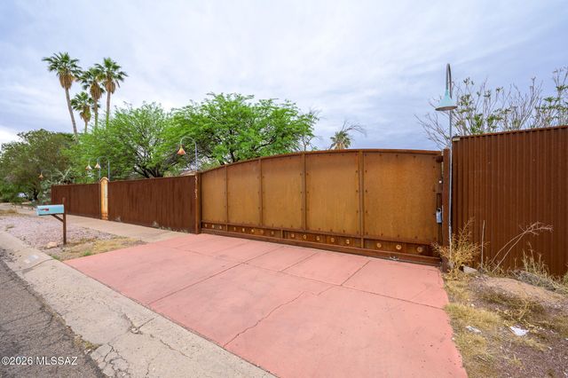 5763 E 19th Street, Tucson, AZ 85711