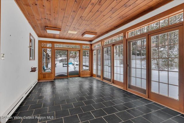 84 Climer Circle, Averill Park, NY 12018