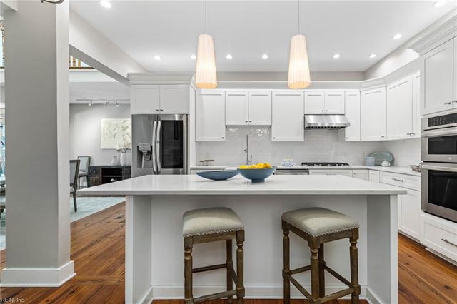 425 W York ST, Norfolk, VA 23510