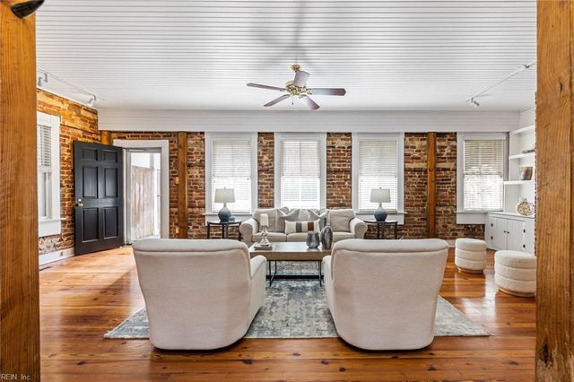 425 W York ST, Norfolk, VA 23510