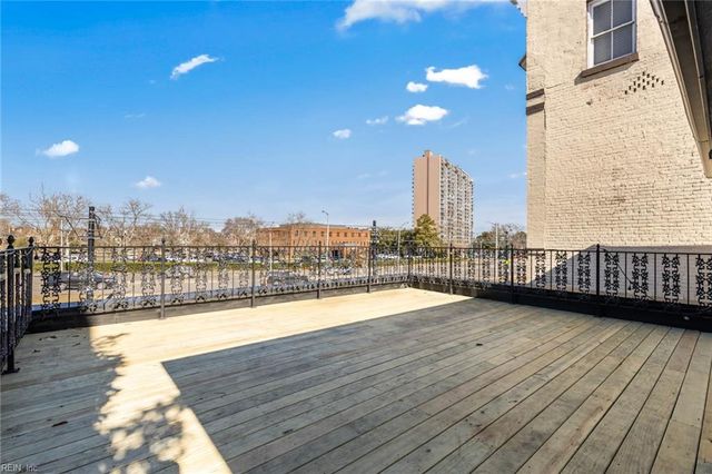 425 W York ST, Norfolk, VA 23510