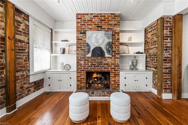 425 W York ST, Norfolk, VA 23510