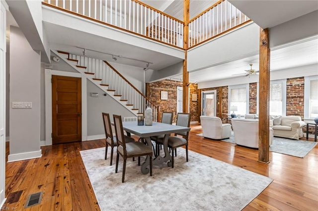 425 W York ST, Norfolk, VA 23510