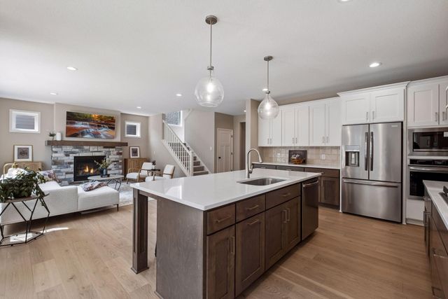 7264 Ambercrest Curve, Inver Grove Heights, MN 55077
