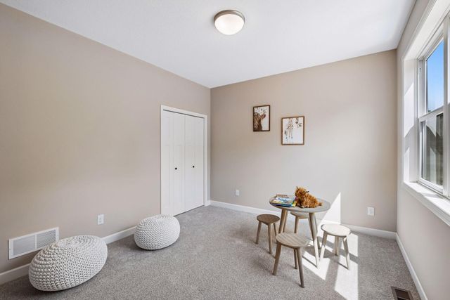 7264 Ambercrest Curve, Inver Grove Heights, MN 55077