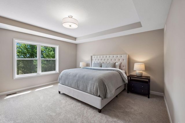 7264 Ambercrest Curve, Inver Grove Heights, MN 55077