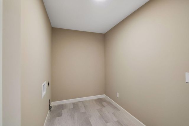 7264 Ambercrest Curve, Inver Grove Heights, MN 55077