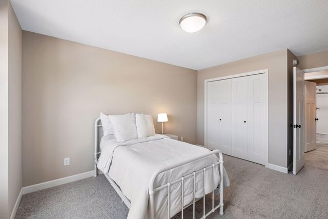 7264 Ambercrest Curve, Inver Grove Heights, MN 55077
