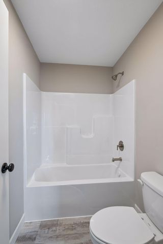 7264 Ambercrest Curve, Inver Grove Heights, MN 55077