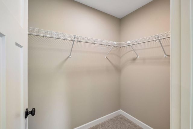 7264 Ambercrest Curve, Inver Grove Heights, MN 55077