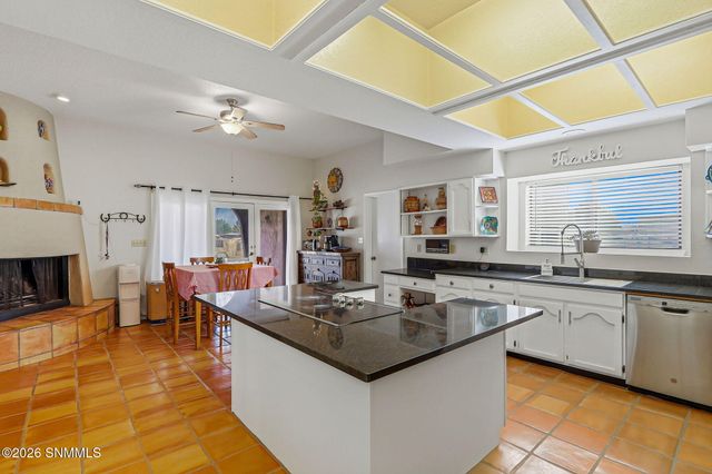 4 Cielo Escondido, Anthony, NM 88021