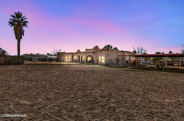 4 Cielo Escondido, Anthony, NM 88021