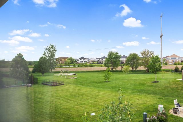 24234 S Sunset Lakes Drive, Manhattan, IL 60442