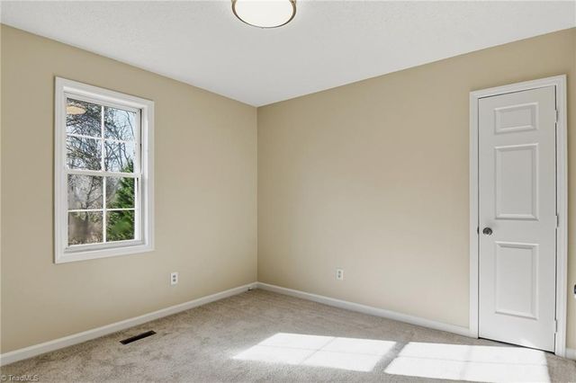 5965 Bethania Tobaccoville Road, Pfafftown, NC 27040