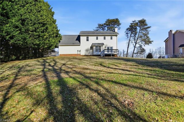 5965 Bethania Tobaccoville Road, Pfafftown, NC 27040