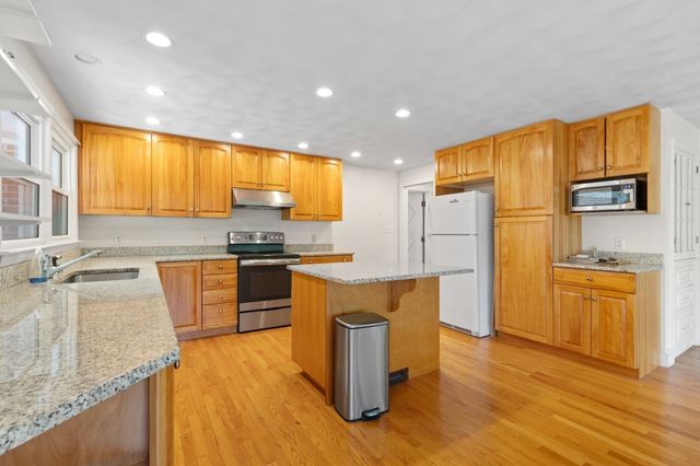 41 Old Mystic, Arlington, MA 02474