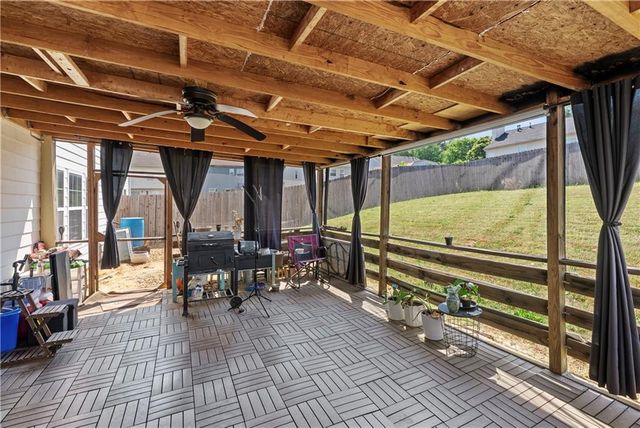 2137 Black Oak Lane, Ellenwood, GA 30294