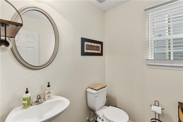 2137 Black Oak Lane, Ellenwood, GA 30294