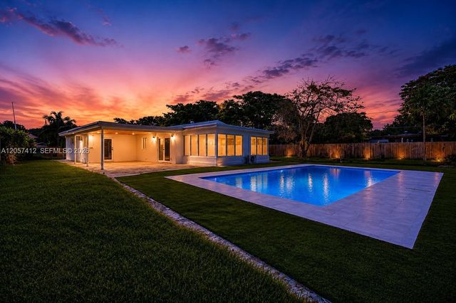 5715 Jackson St, Hollywood, FL 33023