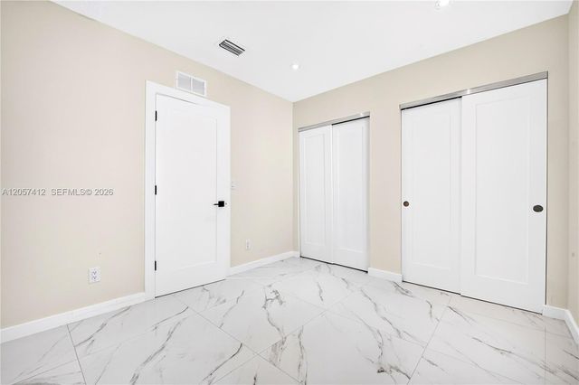 5715 Jackson St, Hollywood, FL 33023