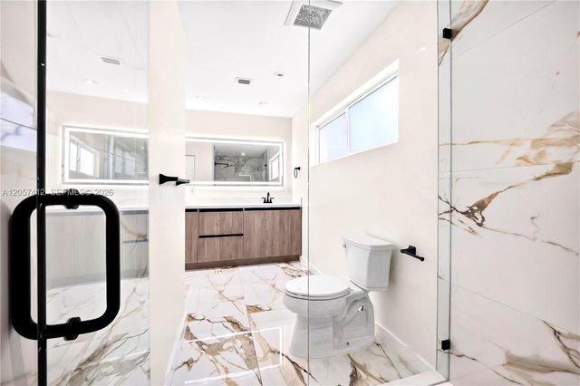 5715 Jackson St, Hollywood, FL 33023