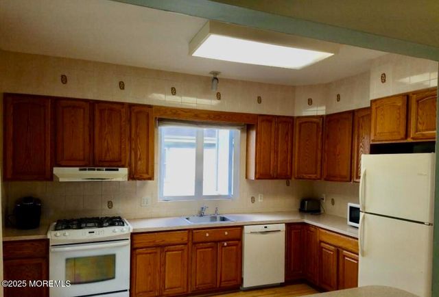 95 Poplar Avenue, Deal, NJ 07723