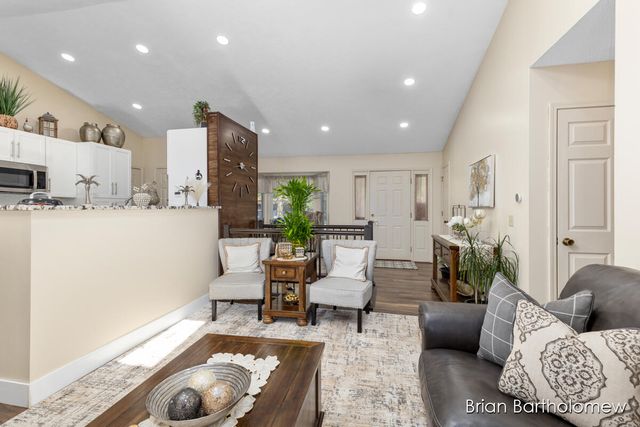 2657 Leffingwell Avenue Ne, Grand Rapids Twp, MI 49525