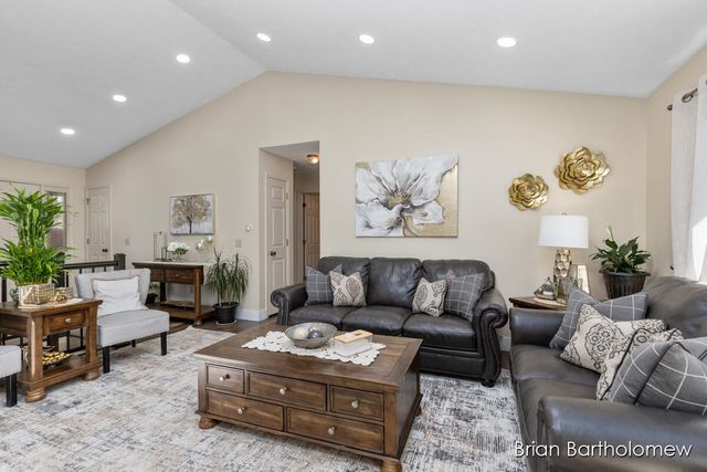 2657 Leffingwell Avenue Ne, Grand Rapids Twp, MI 49525