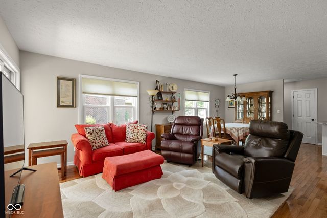 6935 Steinmeier Drive W, Indianapolis, IN 46220