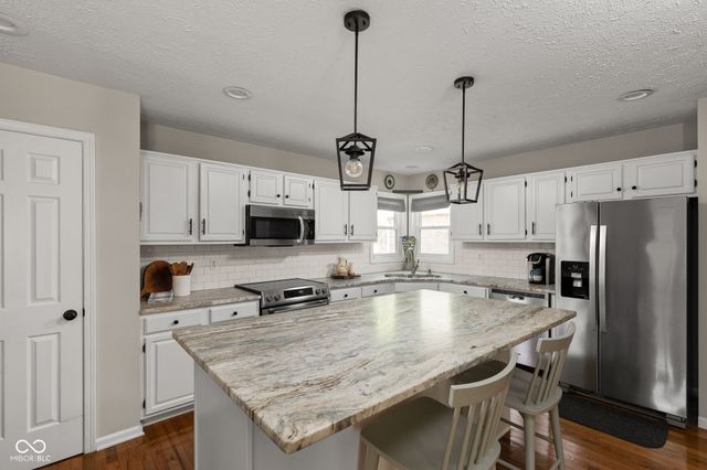 6935 Steinmeier Drive W, Indianapolis, IN 46220