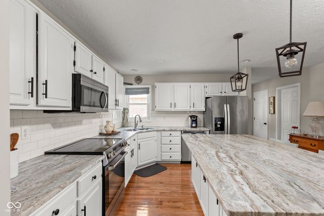 6935 Steinmeier Drive W, Indianapolis, IN 46220