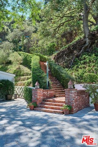 1827 N Beverly Drive, Los Angeles, CA 90210