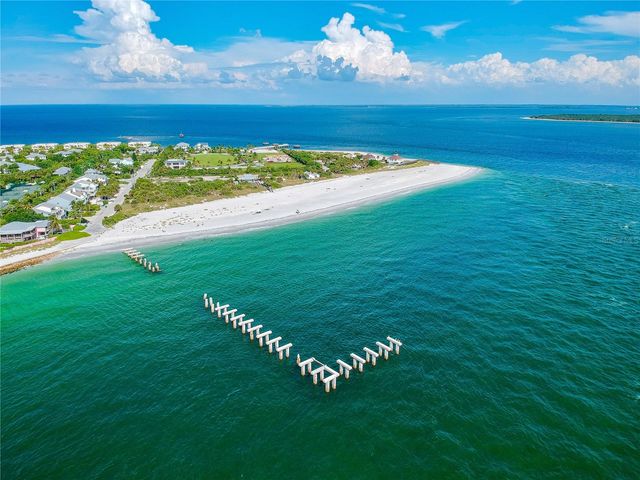 285 ROTONDA BOULEVARD W, Rotonda West, FL 33947