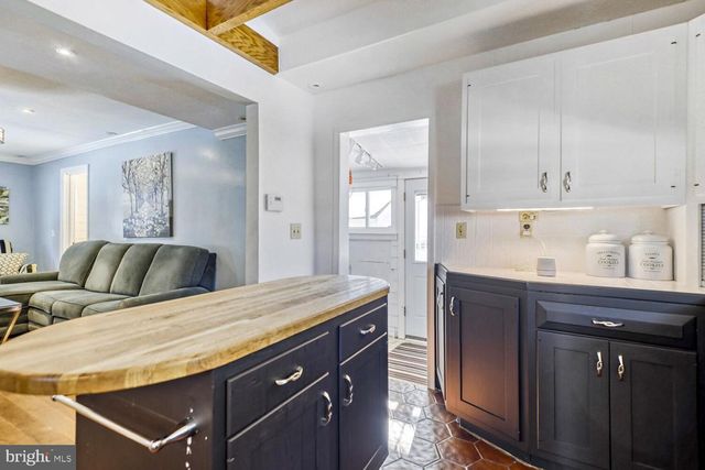 1111 CHESACO, Baltimore, MD 21237