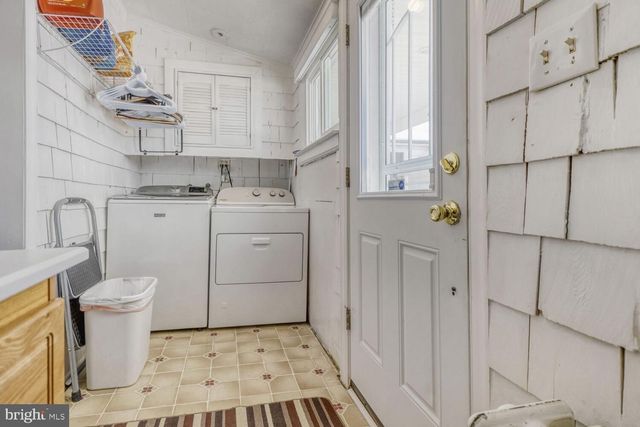 1111 CHESACO, Baltimore, MD 21237