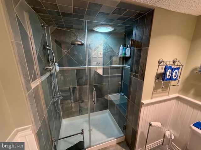 1111 CHESACO, Baltimore, MD 21237