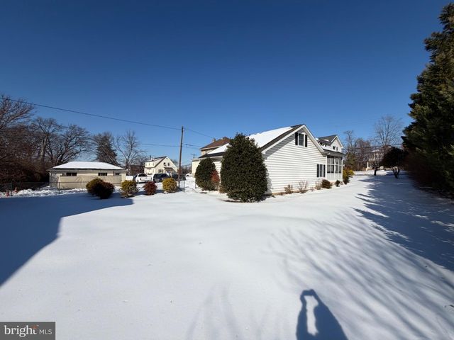 1111 CHESACO, Baltimore, MD 21237