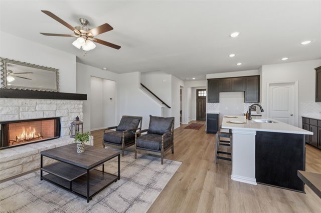 1237 Sabine River Lane, Springtown, TX 76082