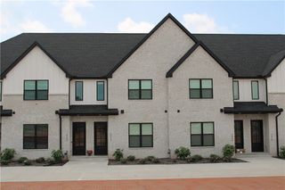 3054 W Berkeley Avenue, Rogers, AR 72758