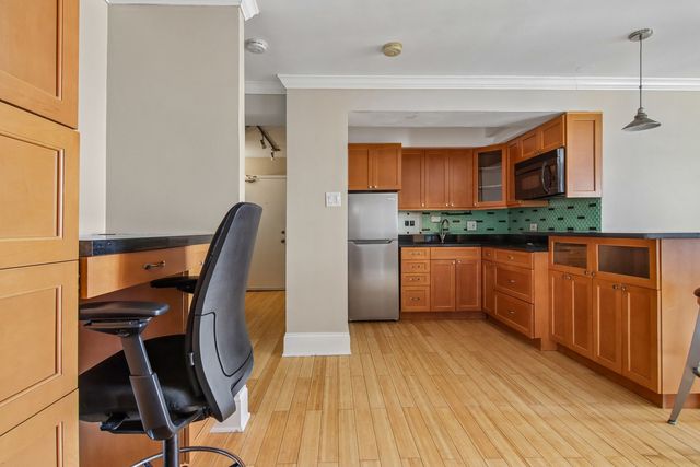 2909 N Sheridan Road 1201, Chicago, IL 60657