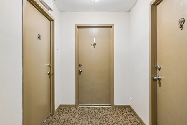 2909 N Sheridan Road 1201, Chicago, IL 60657