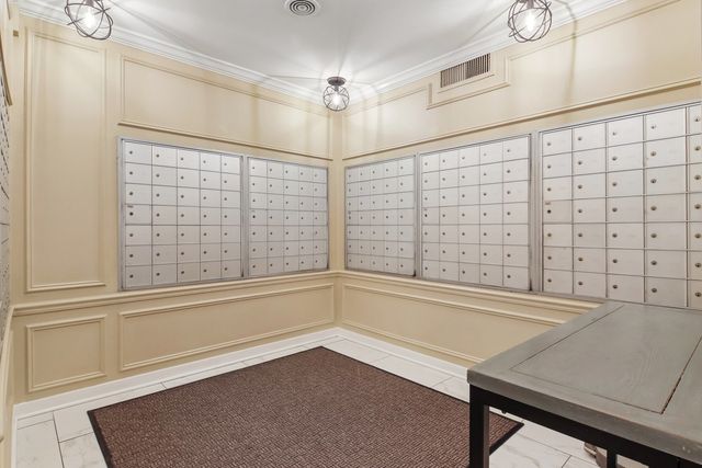 2909 N Sheridan Road 1201, Chicago, IL 60657