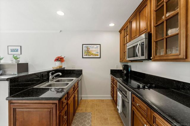 3076 Via Alicante D, La Jolla, CA 92037