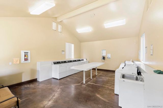 3076 Via Alicante D, La Jolla, CA 92037