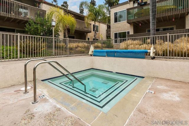 3076 Via Alicante D, La Jolla, CA 92037