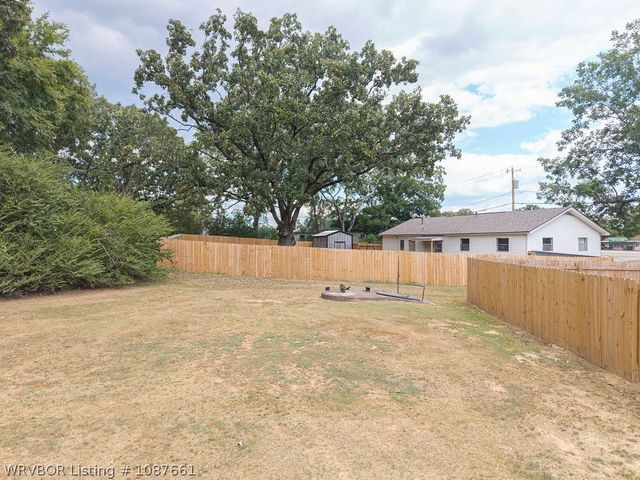 4407 Alma Highway, Van Buren, AR 72956