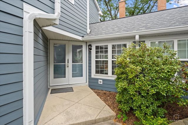 27 SARAHS GROVE Lane, Schaumburg, IL 60193