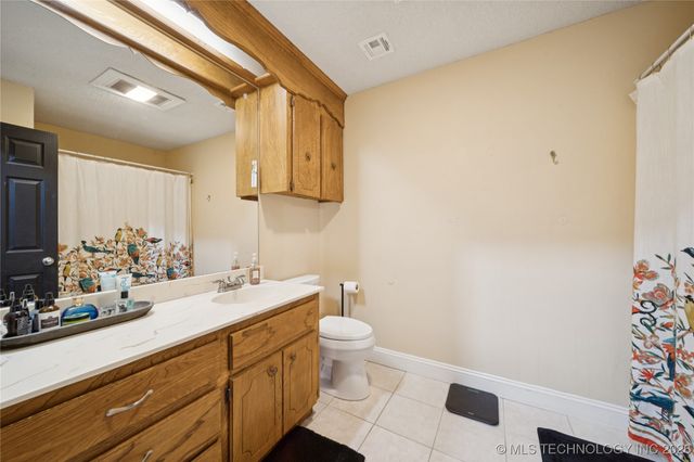 9858 N 38th Avenue W, Sperry, OK 74073