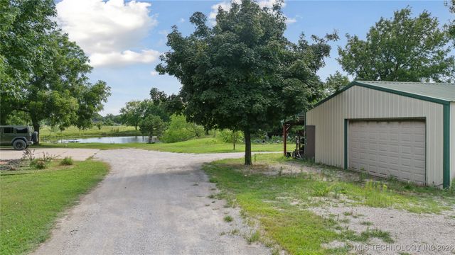9858 N 38th Avenue W, Sperry, OK 74073